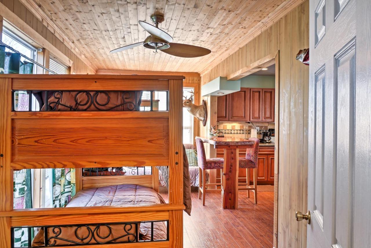 Paradise Cove Cabin With Boathouse And Dock 甘特斯维尔 外观 照片